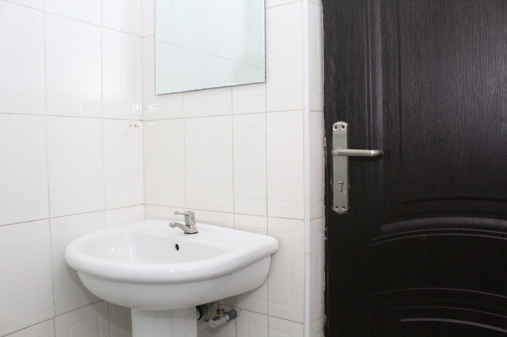Bluespring Hotel Maryland Bagian luar foto